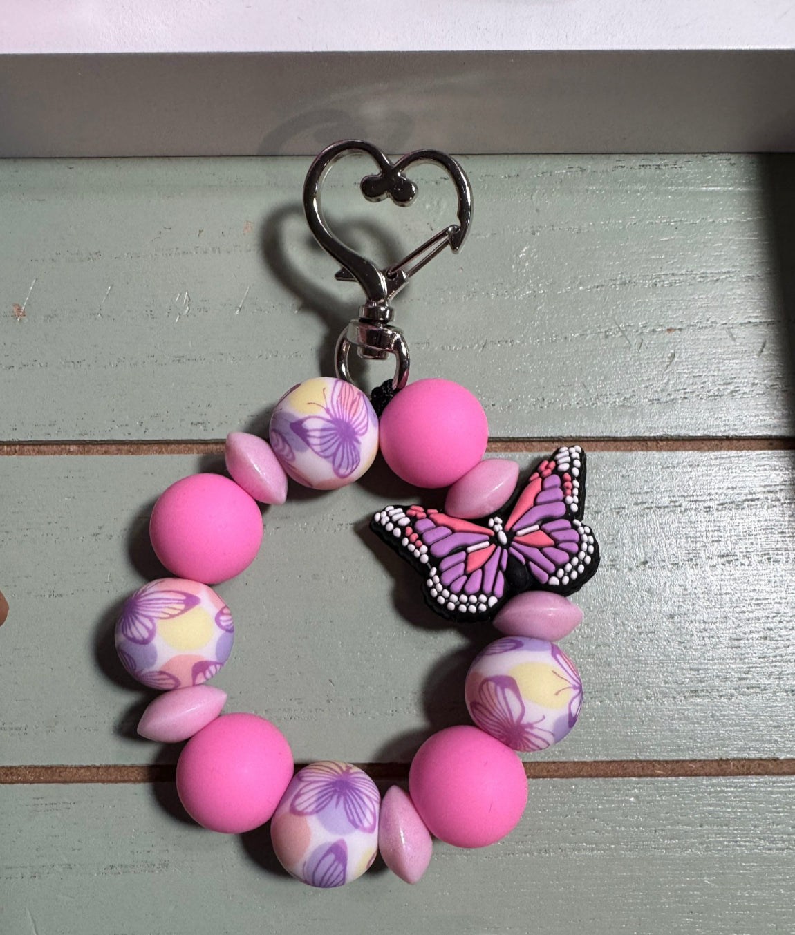Beaded mini keychain, choice of design picture/ fur mama dangle keychain/ paw print keychain/ highland cow or butterfly keychain. Heart shaped