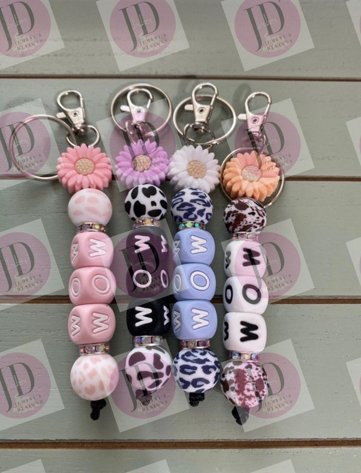 Ready to Ship Adorable Sunflower MOM beaded Keychain/beaded mini Keychain & Sunflower/dangle Sunflower Keychain