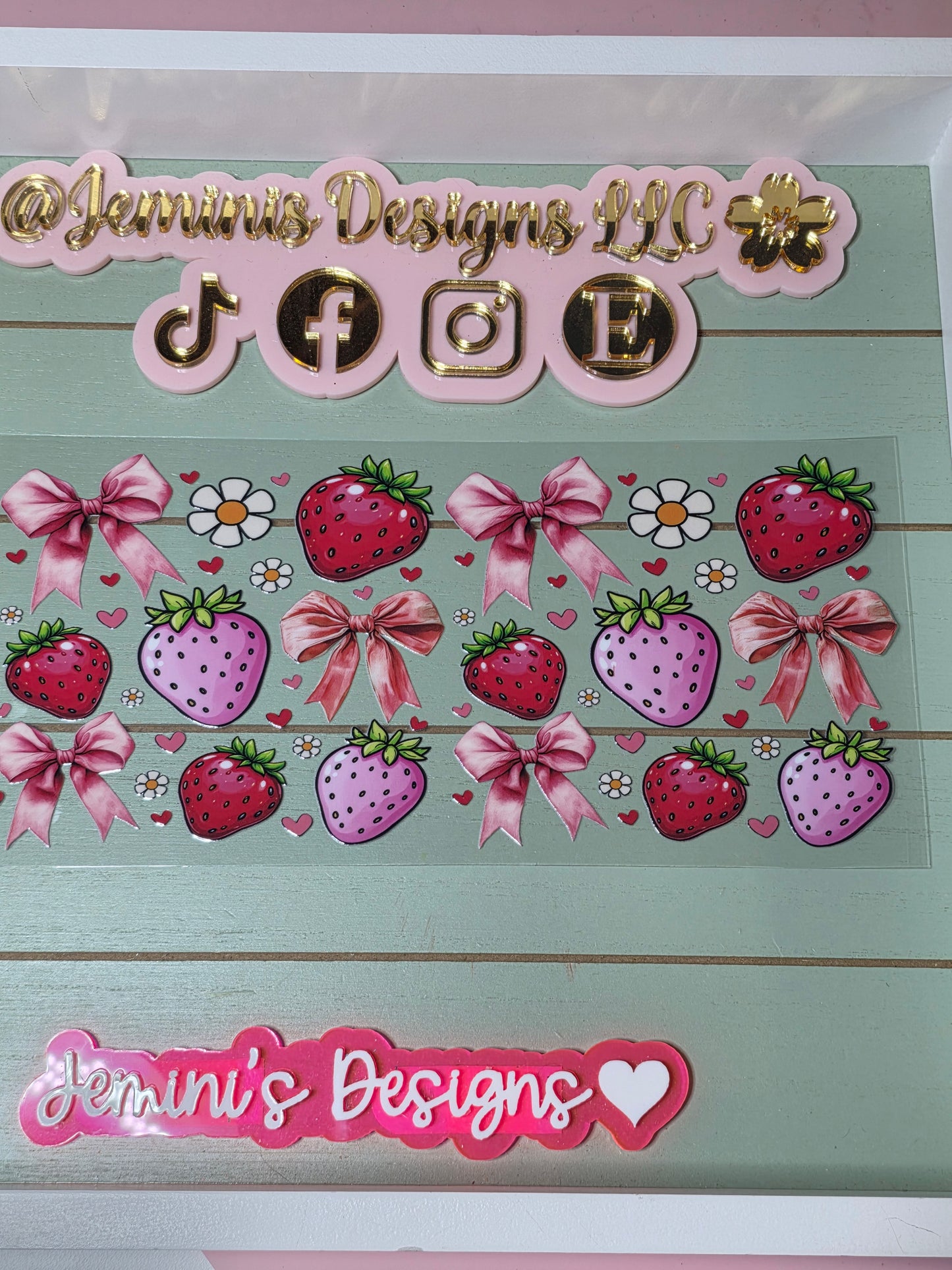 Strawberry flower & bows pink and red uvdtf cup wrap