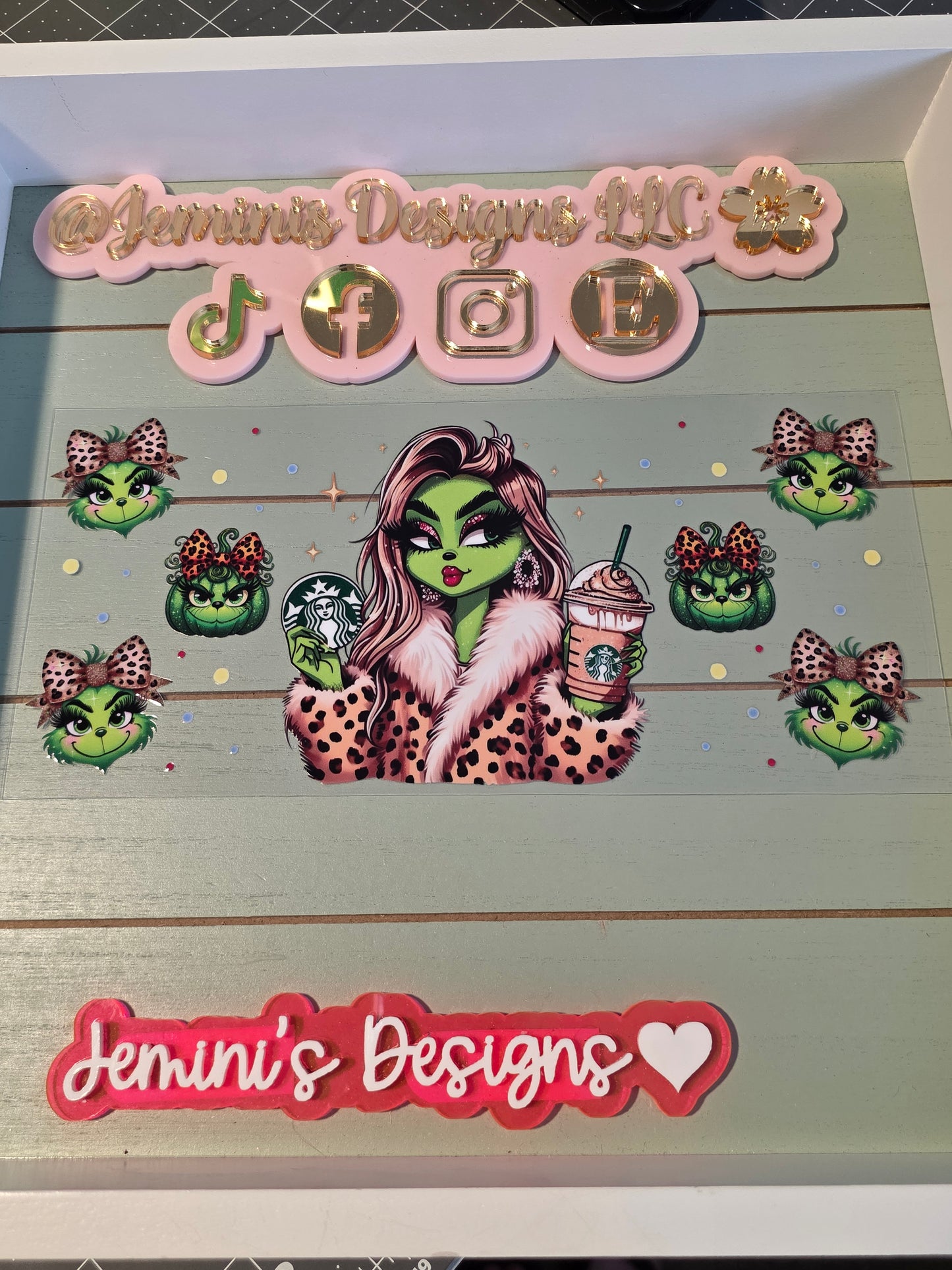 Girl grinch gold leopard coffee uvdtf cup wrap sticker/ Permanent decal