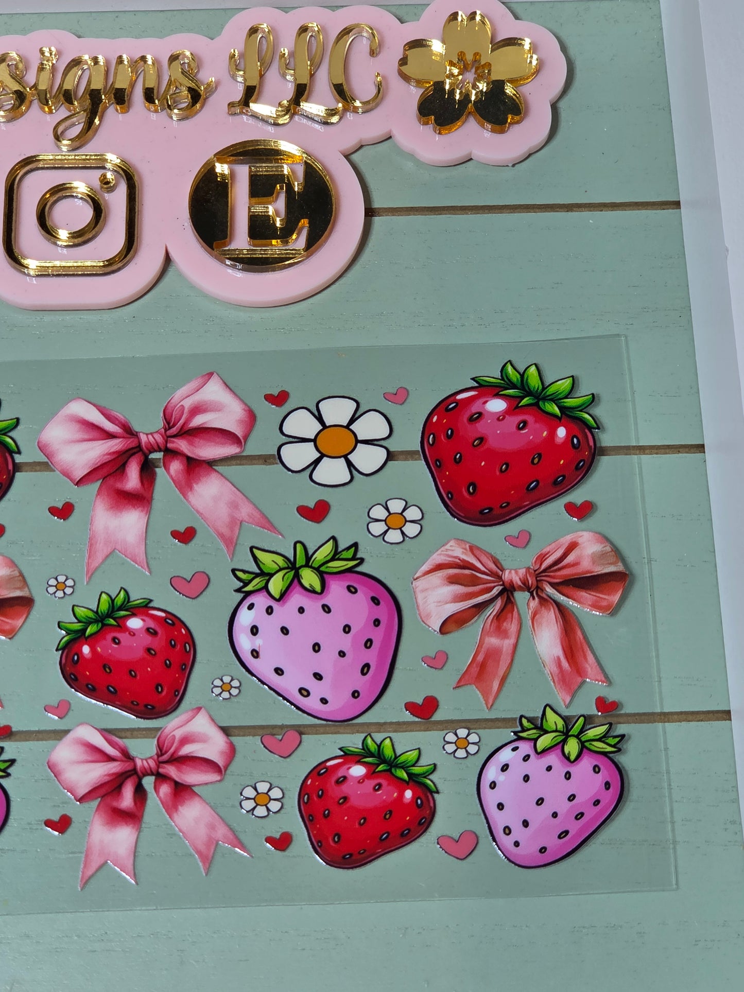 Strawberry flower & bows pink and red uvdtf cup wrap