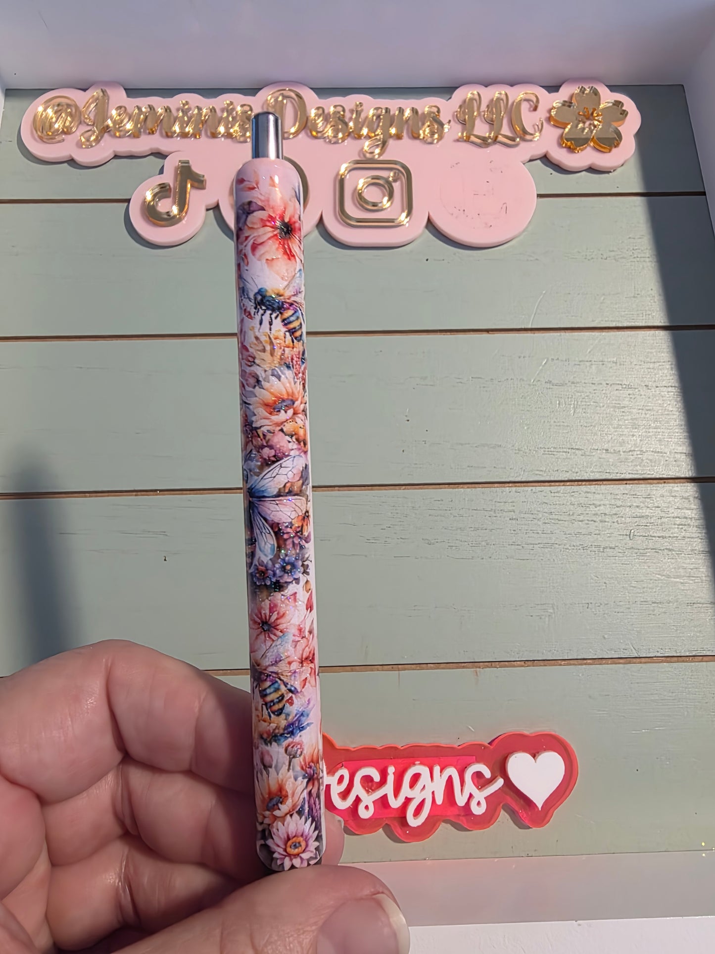 Bumble bee floral glitter pen, queen bee pen/ glitter bee pen