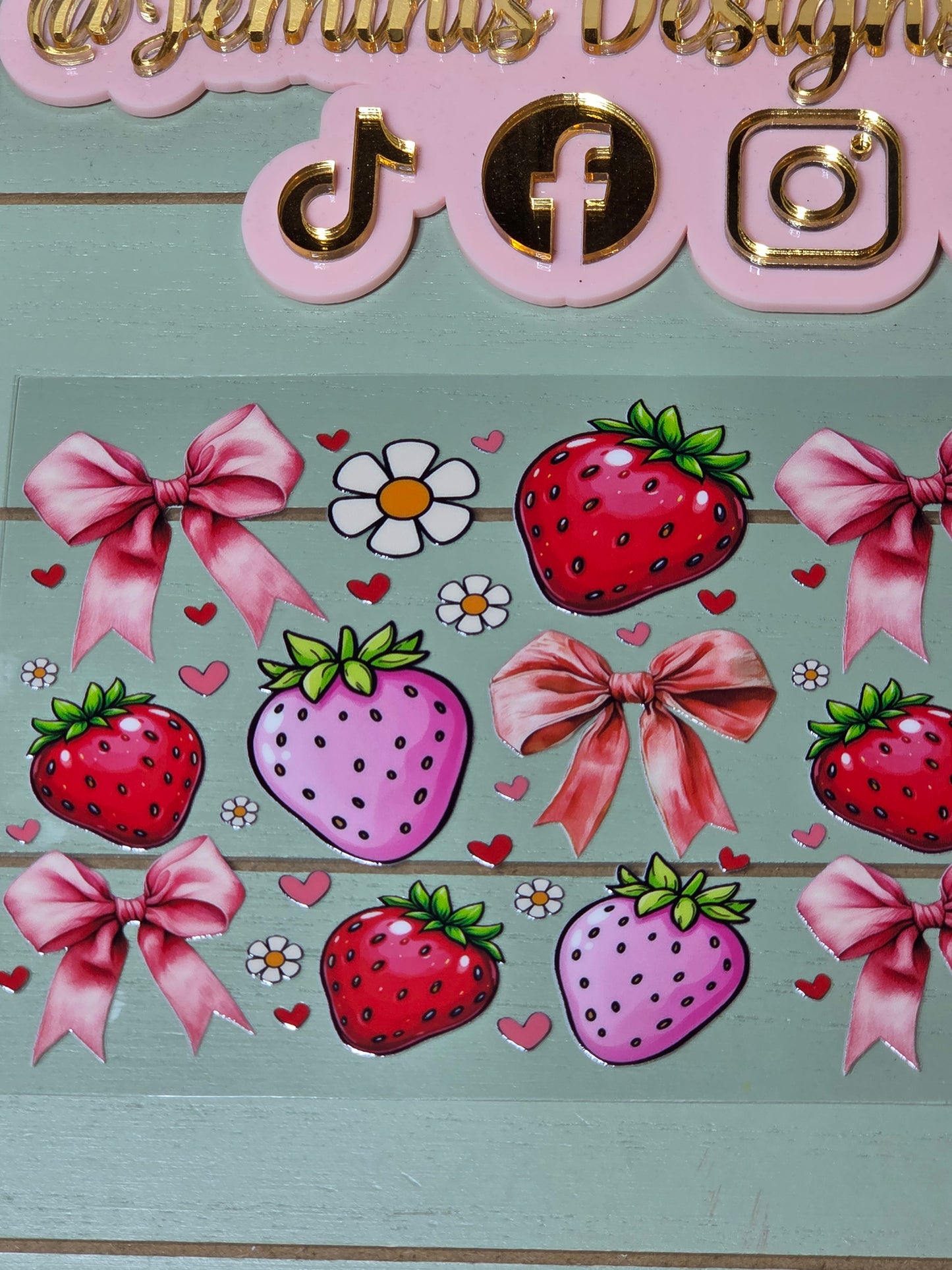 Strawberry flower & bows pink and red uvdtf cup wrap